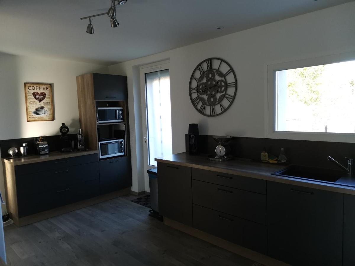 La Ferme De Pham Bed & Breakfast Belberaud Bagian luar foto