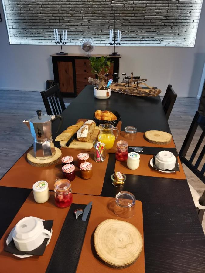 La Ferme De Pham Bed & Breakfast Belberaud Bagian luar foto